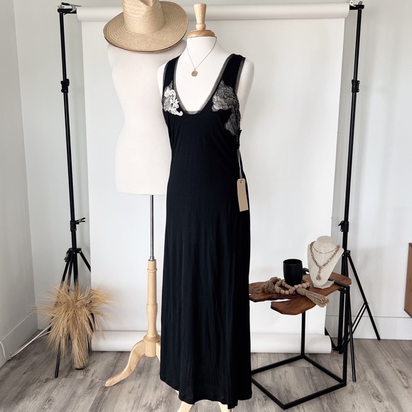 ON HOLD 🤍 LA PERLA VINTAGE BLACK LACE DETAILED MAXI DRESS - Picture 2 of 9